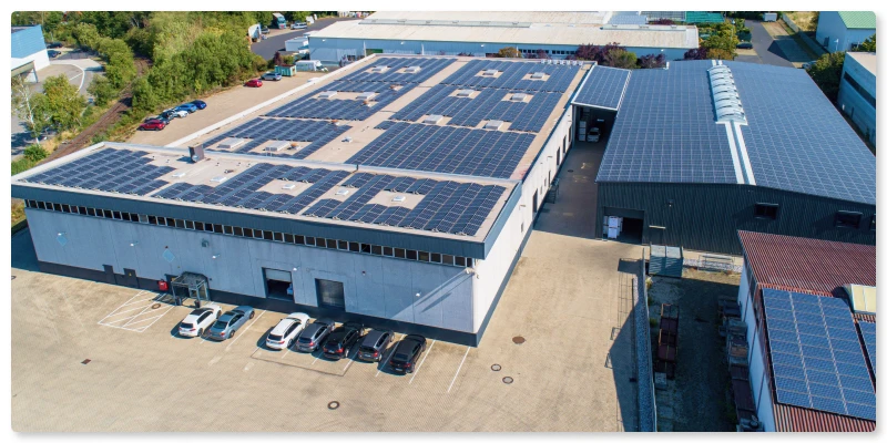 Nachhaltig drucken mit Solarpanelen auf dem Dach