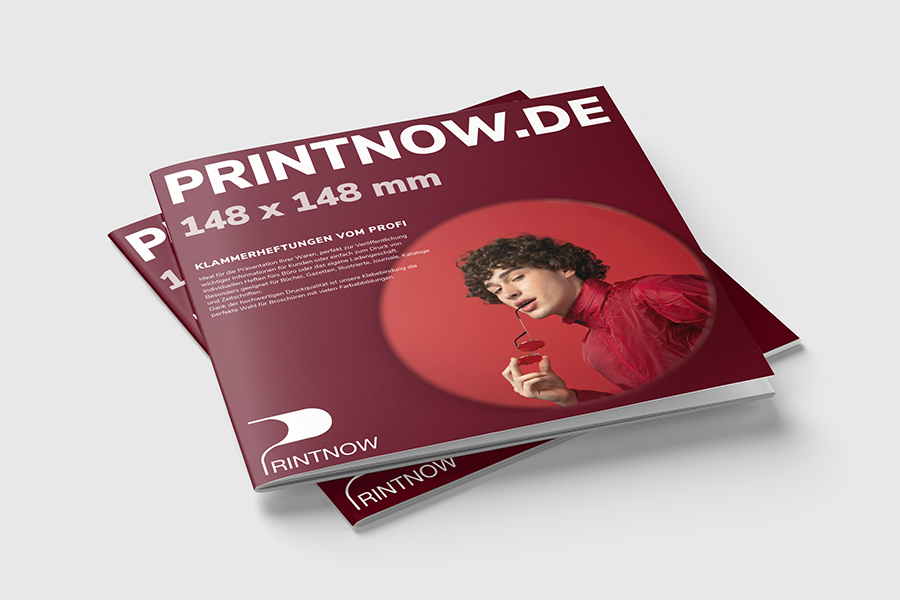 Broschüre klammergeheftet, 148 x 148, Umschlag 4-seitig, 12 Seiten Inhalt